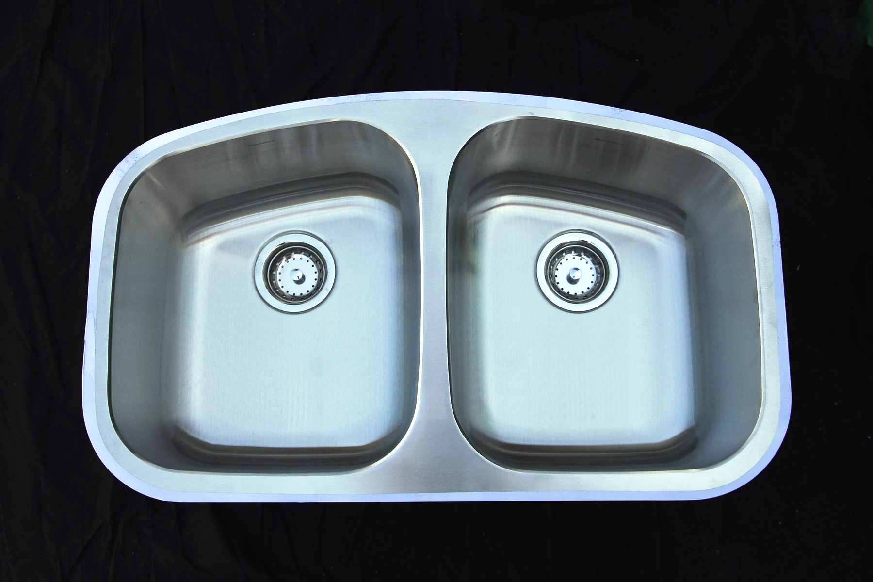 32 undermount kitchen sink